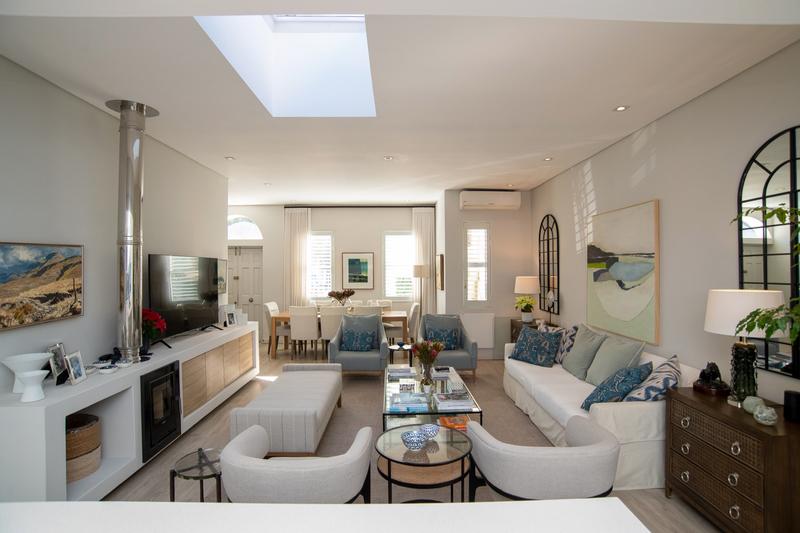 To Let 2 Bedroom Property for Rent in Green Point Western Cape